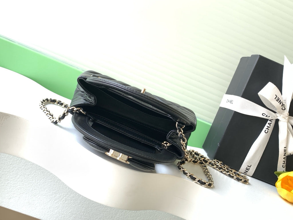 26SKelly Chanel Bag